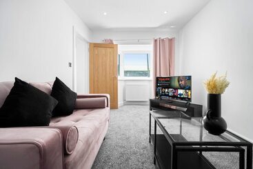 اقامتگاه Family/contractors 3 Bed House/parking/sleeps 7