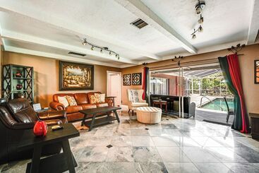 Sprawling Fort Myers Home: Pool & Screened Lanai!