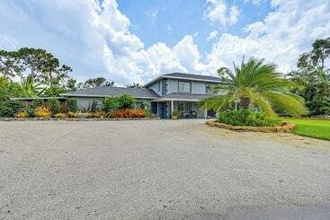 Sprawling Fort Myers Home: Pool & Screened Lanai!