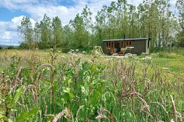 The Botanist   Luxury Cabin With Hot Tub Near York