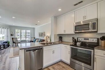 203 I Tidewater By Avantstay Beach Condo W/ Communal Pool!