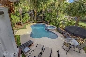 2701 Palm Boulevard By Avantstay Steps To The Beach, Ping Pong, Putting Green
