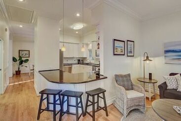 28 Beachwood West By Avantstay Close To Beach, Multiple Decks & Private Pool!