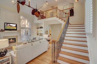 28 Beachwood West By Avantstay Close To Beach, Multiple Decks & Private Pool!