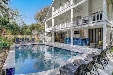 3704 Cameron By Avantstay Pool Bar Multiple Balconies!