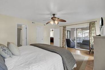 کلبه 401 Yacht By Avantstay Marina View, Pool, Porch