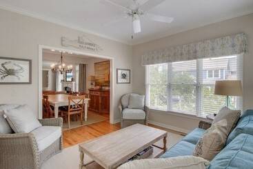 73 Grand Pavilion By Avantstay Corner Lot, Porch