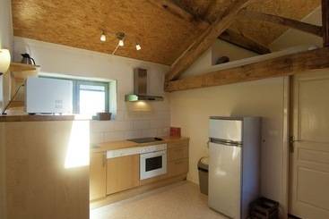 Atmospheric Gite With Large Terrace