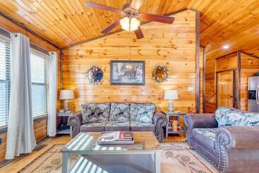 Bear Cove By Avantstay Hot Tub + Pool Table!