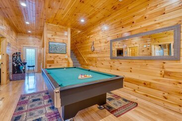 Bear Cove By Avantstay Hot Tub + Pool Table!