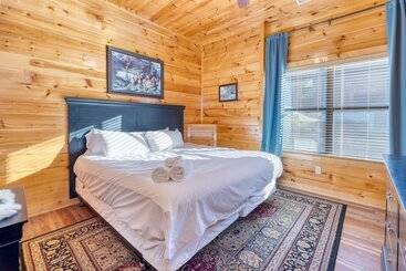 Bear Cove By Avantstay Hot Tub + Pool Table!