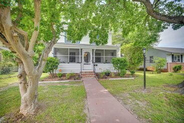 Charming Hampton Home ~ 7 Mi To Buckroe Beach!