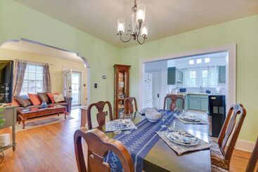 Charming Hampton Home ~ 7 Mi To Buckroe Beach!
