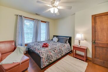 Charming Hampton Home ~ 7 Mi To Buckroe Beach!