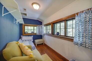 Charming Hampton Home ~ 7 Mi To Buckroe Beach!