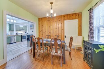 Charming Hampton Home ~ 7 Mi To Buckroe Beach!