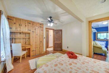 Charming Hampton Home ~ 7 Mi To Buckroe Beach!