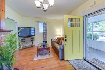 Charming Hampton Home ~ 7 Mi To Buckroe Beach!