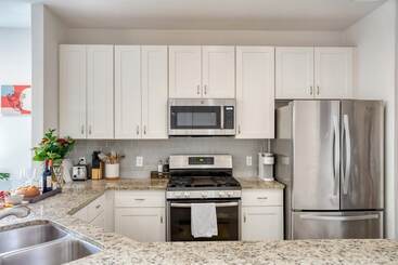 Clyde By Avantstay Great For Longer Stays, 12 Min To Downtown