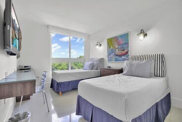 Gorgeous Spacious 2bed Bayview Apartment