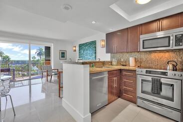 Gorgeous Spacious 2bed Bayview Apartment