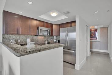 Gorgeous Spacious 2bed Bayview Apartment