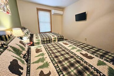 Hickory Haven By Avantstay Hot Tub, Game Room, Theater, Deck