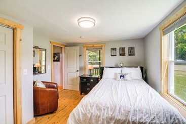コテージ Deck & Scenic View: Historic Cabin In Piney Creek!