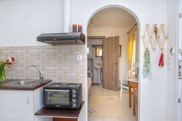 هتل Ep Avlis Boutique Apartments