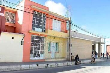 هتل Hostal Margarita Y Alfredo Trinidad