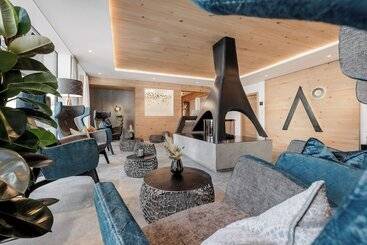 هتل Myalps Tirol