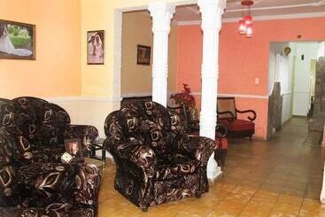 پانسیون Hostal Doña Miñe Trinidad