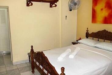 پانسیون Hostal Doña Miñe Trinidad