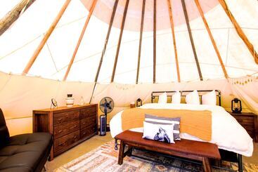 אתר נופש Yellowstone Tipis
