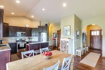 Spearfish Retreat W/ Fireplace + Mountain Views!