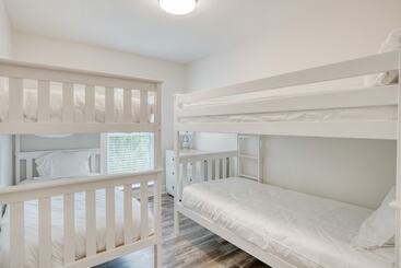 Tidal Charm By Avantstay Walk To Beach, Community Pool, Balcony, Ocean Views