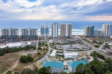 Tidal Charm By Avantstay Walk To Beach, Community Pool, Balcony, Ocean Views