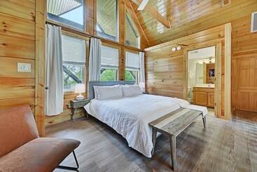Wilderness Rush By Avantstay Hot Tub + Views