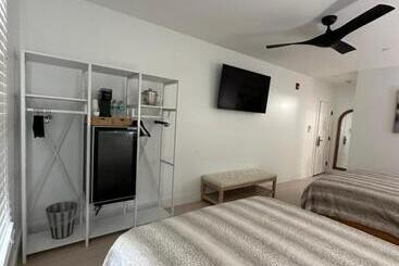 تختخواب و صبحانه Elaine S Cape May Boutique