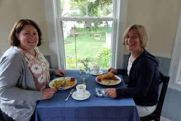 Elmere House Bed & Breakfast