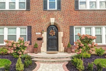 Knob Hill Bed & Breakfast