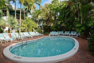 Pineapple Point Guesthouse & Resort Gay Men S Resort