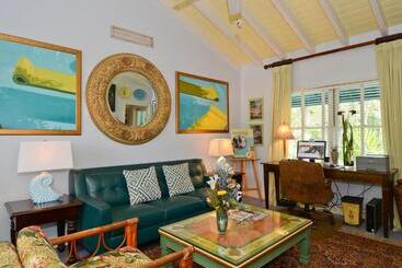 Pineapple Point Guesthouse & Resort   Gay Men S Resort