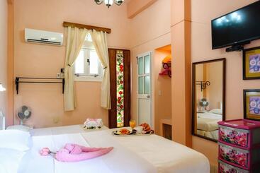 تختخواب و صبحانه Casa Marisela De Colores