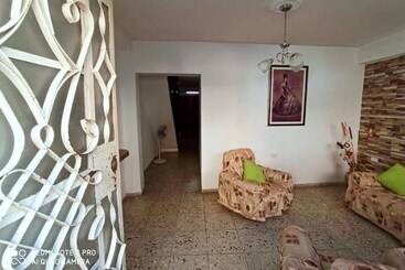 تختخواب و صبحانه Casa Triz