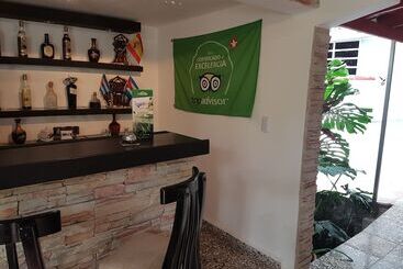 تختخواب و صبحانه Hostal Doña Amalia Cuba