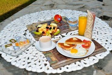 تختخواب و صبحانه Hostal Doña Amalia Cuba