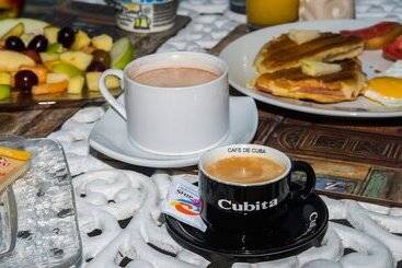 تختخواب و صبحانه Hostal Doña Amalia Cuba