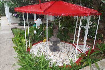 تختخواب و صبحانه Hostal Doña Amalia Cuba