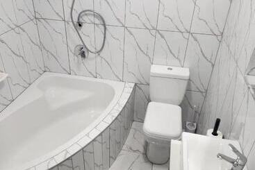Отель Duplessis Lodge